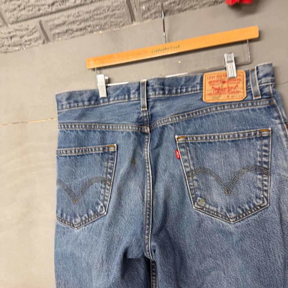Levis 550 Relaxed Fit Tapered Leg Jeans Mens 36x30 Blue Medium Wash Vintage 90s